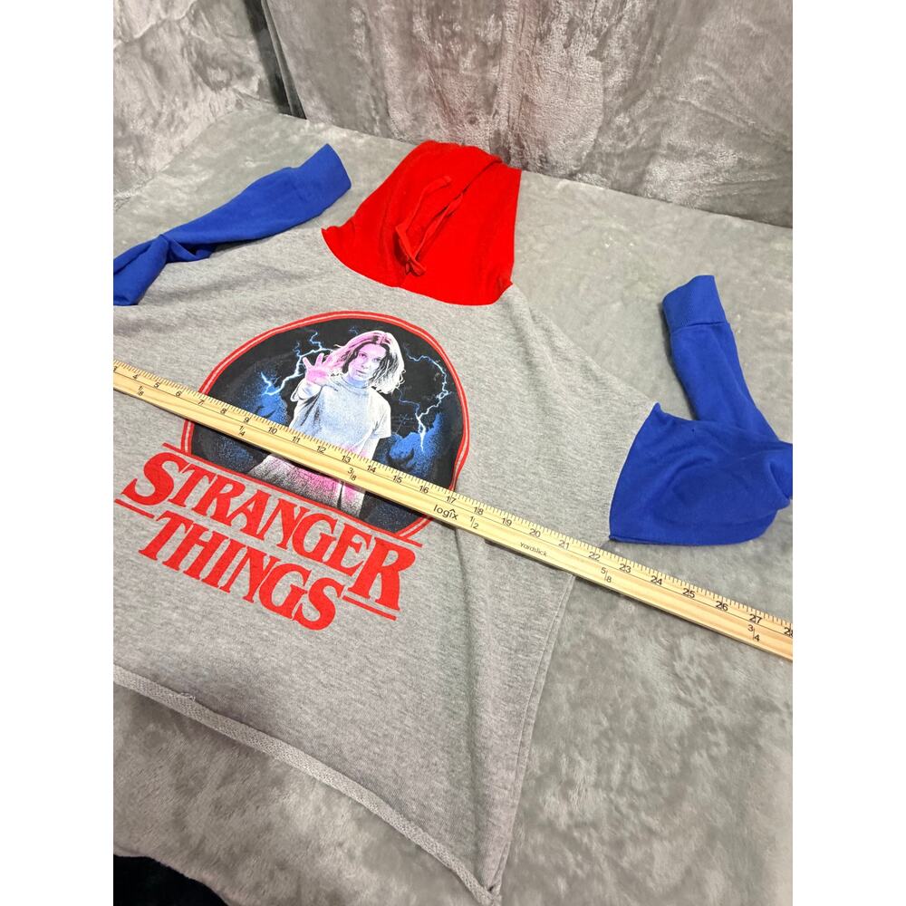 Stranger Things Eleven Graphic Cropped Hoodie Sweatshirt Size M - Picture 7 of 8